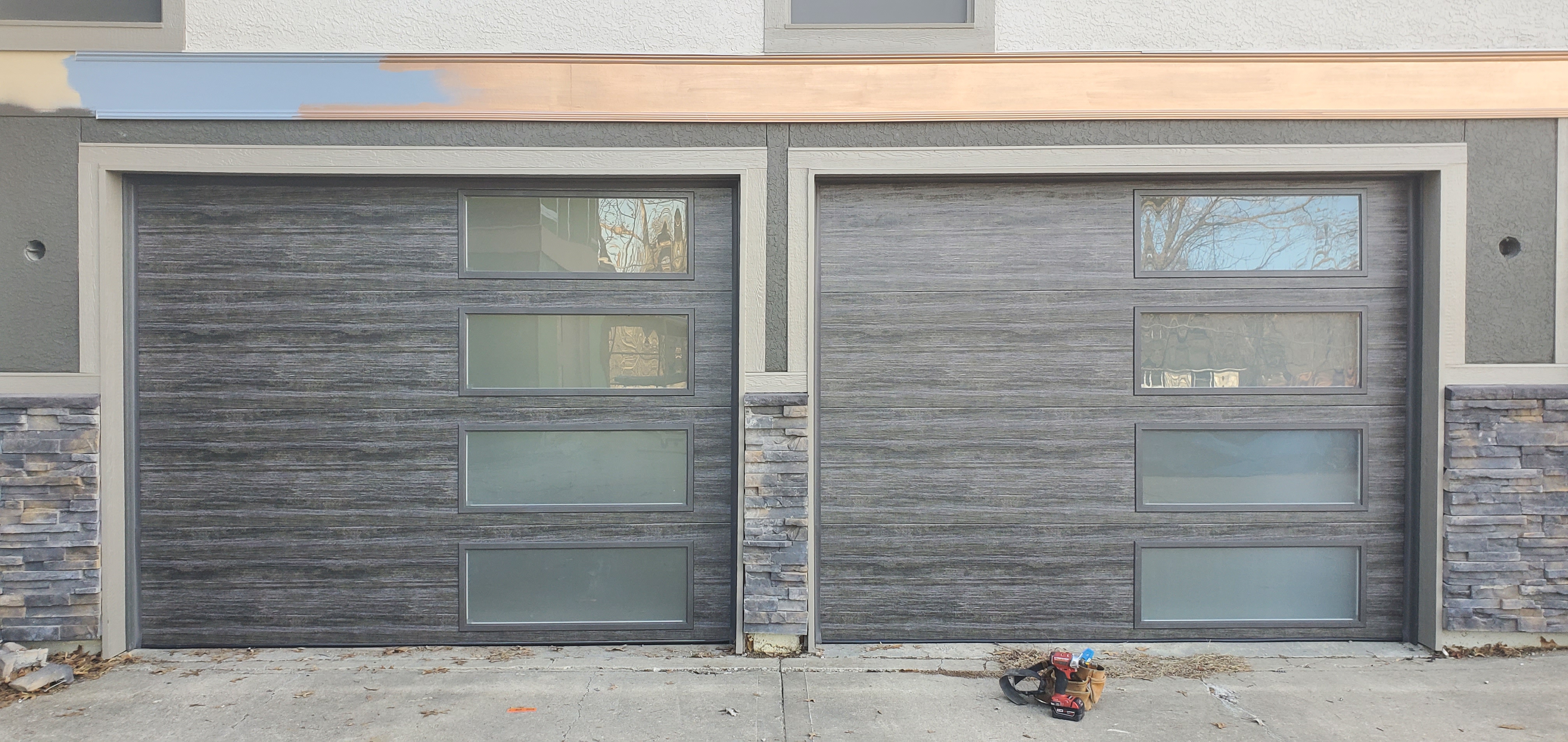 Clopay Modern Flush garage door installation in Independence, MO